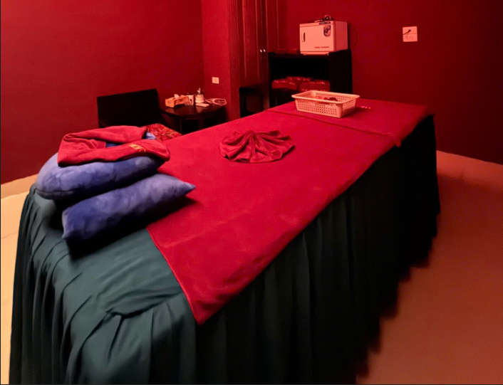 다낭 더킹 스파 내부 마사지 침대 사진