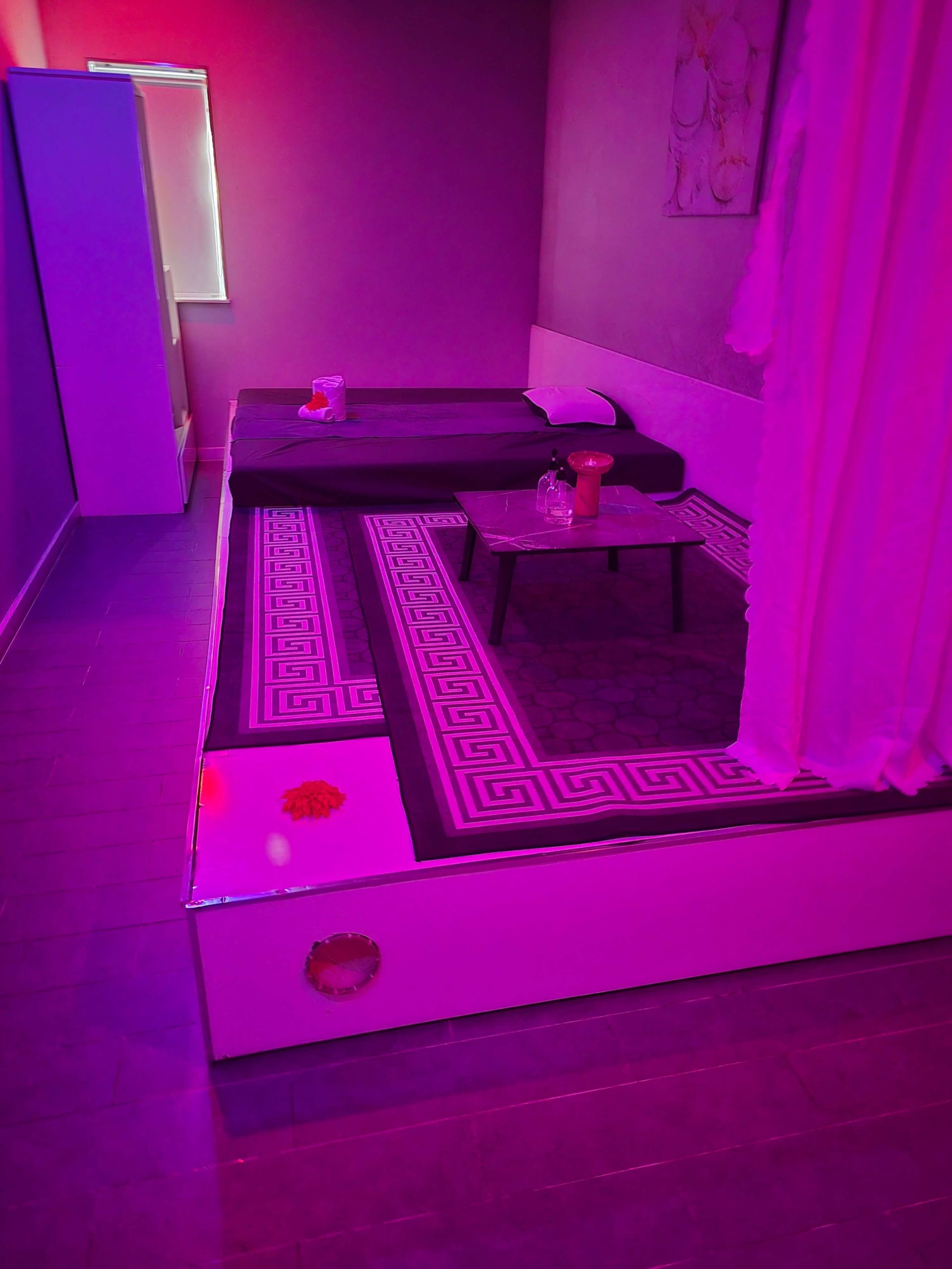 다낭 돈키호테 마사지 내부 조명